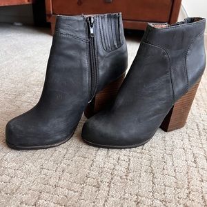 Jeffrey Campbell Hanger bootie